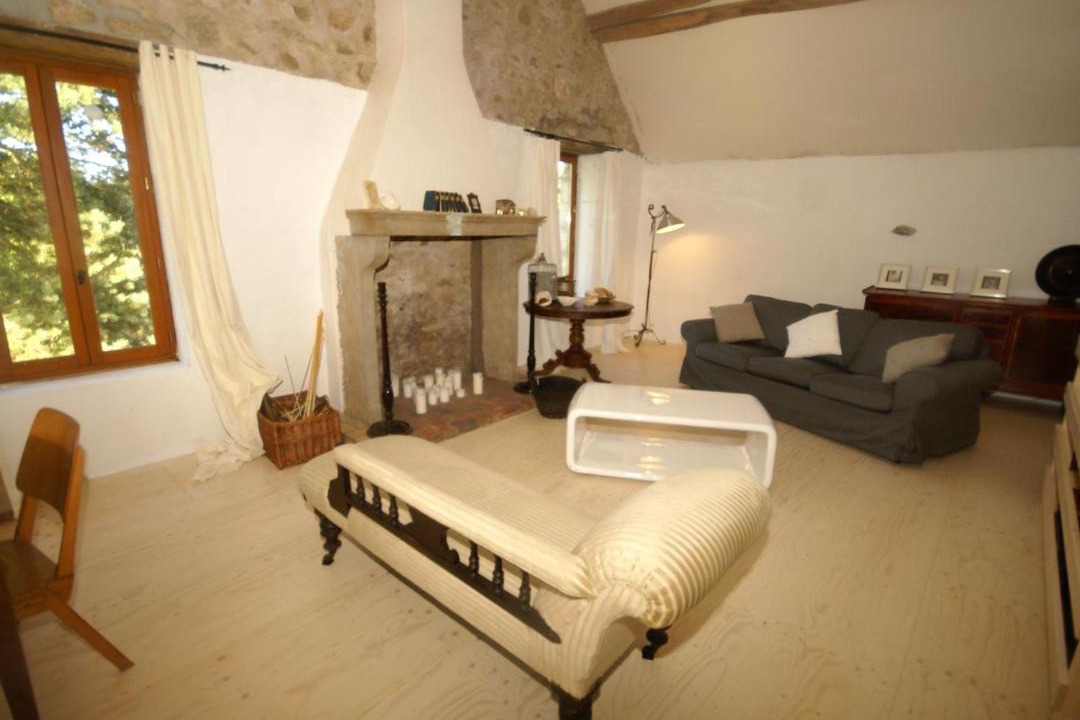 Photo of Livingroom in Saint-Germain-des-Champs