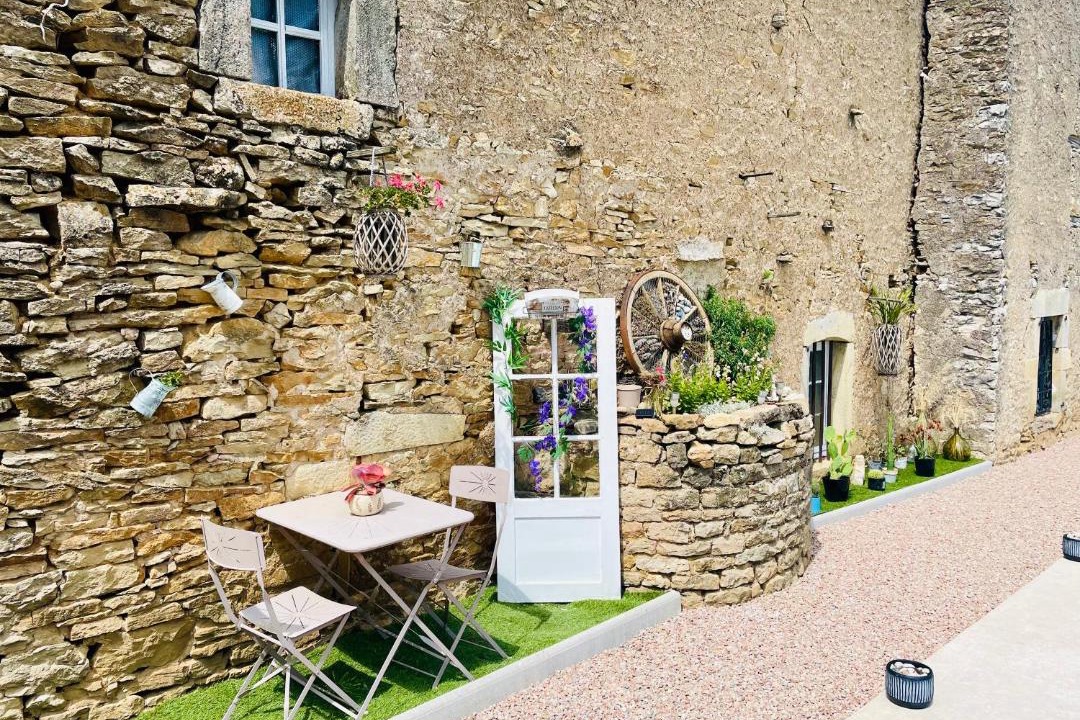 Photo of Others in Vitreux