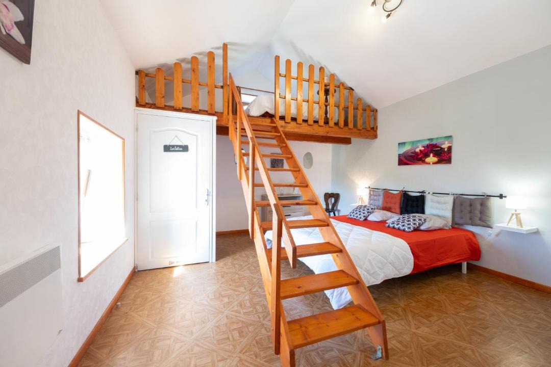 Photo of Bedroom in Plombieres-les-Bains