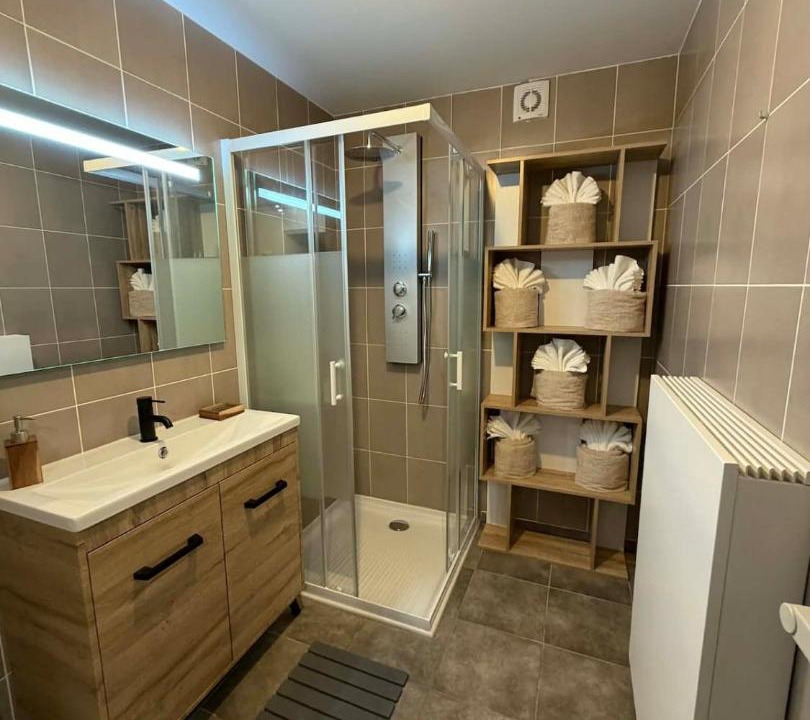 Photo of Bathroom in Saint-Pourcain-sur-Besbre