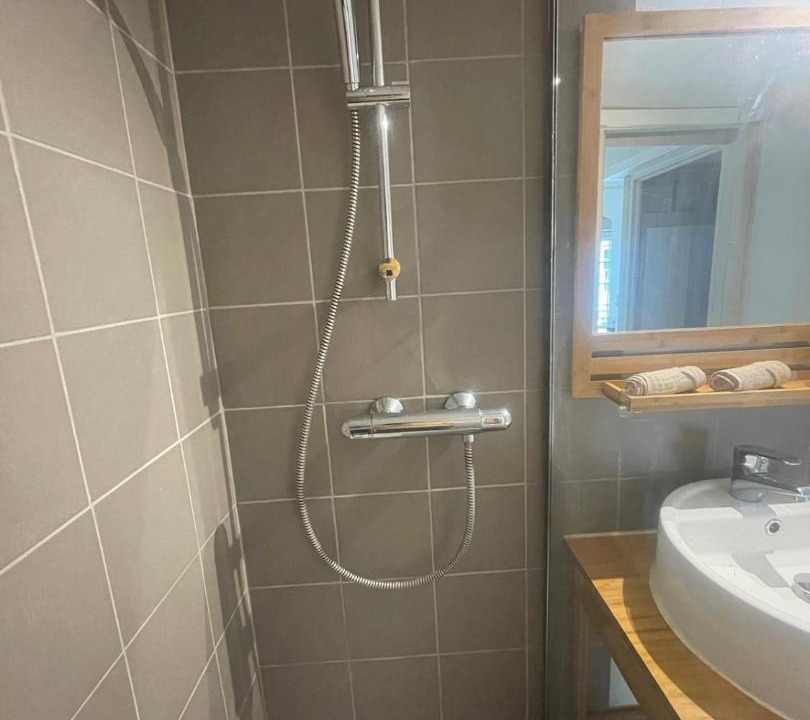 Photo of Bathroom in Grenoble City Centre