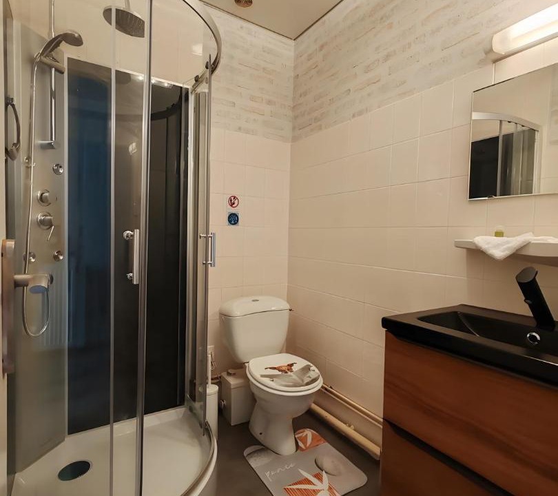 Photo of Bathroom in Forges-les-Bains