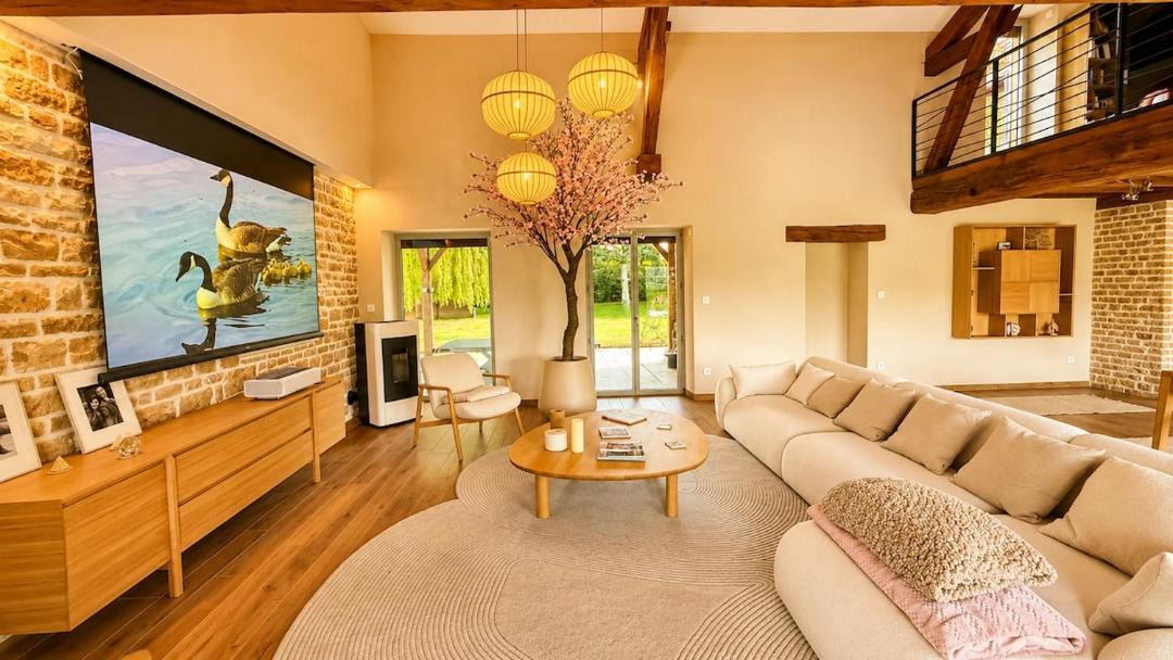 Photo of Livingroom in Milly-Lamartine