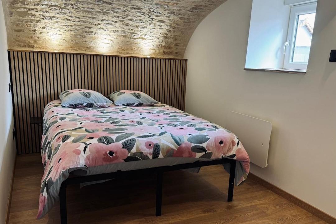 Photo of Bedroom in Dracy-le-Fort