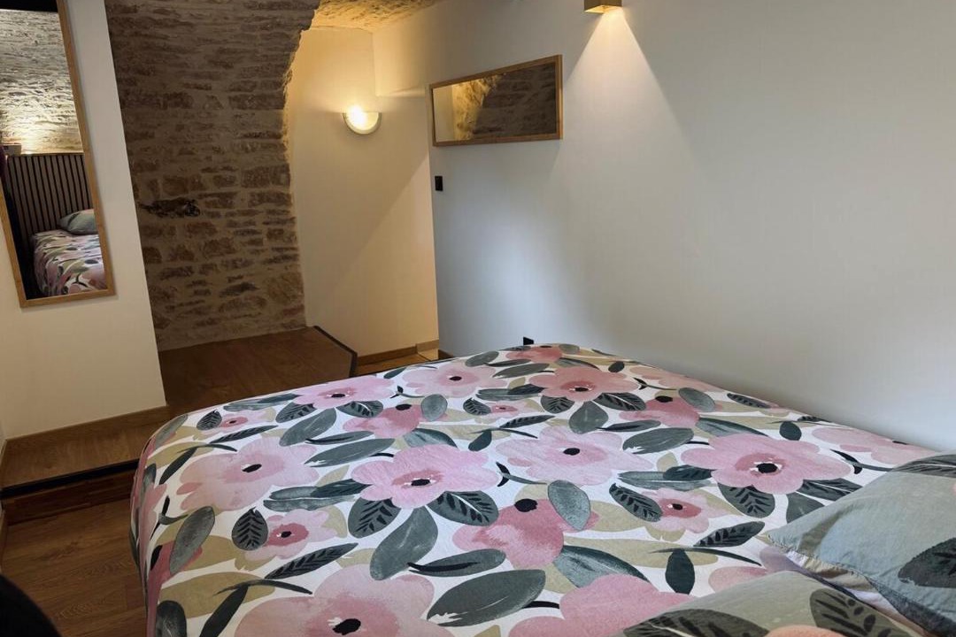 Photo of Bedroom in Dracy-le-Fort
