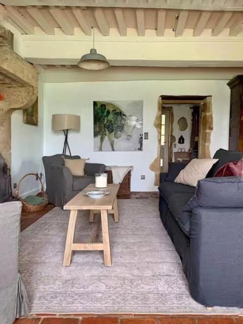 Photo of Livingroom in Saint-Julien-de-Civry