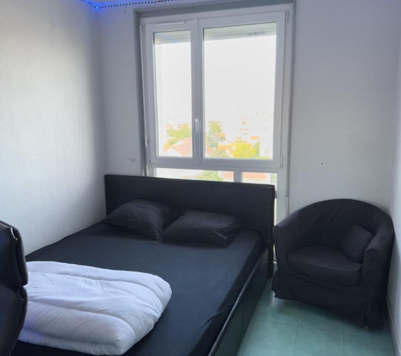Photo of Bedroom in Villejuif
