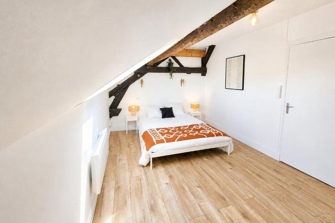 Photo of Bedroom in Nuits-Saint-Georges