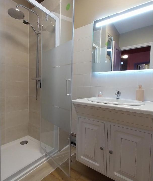 Photo of Bathroom in Arinthod