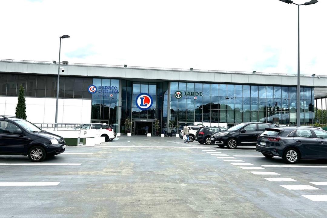 Photo of Others in Orly