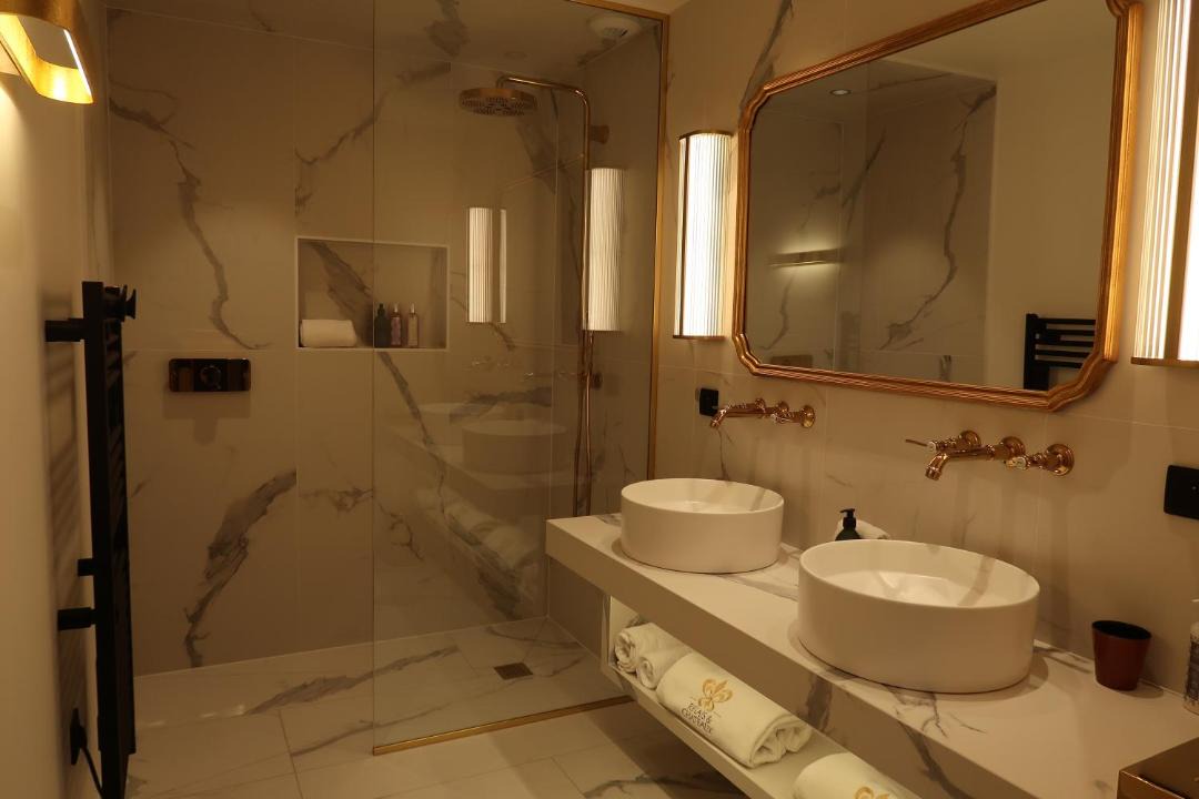 Photo of Bathroom in Port-Lesney