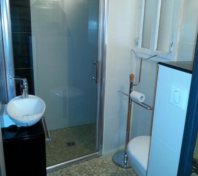 Photo of Bathroom in Assieu