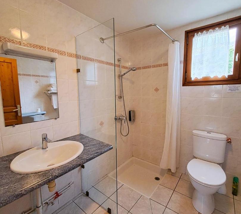 Photo of Bathroom in Saint-Romain