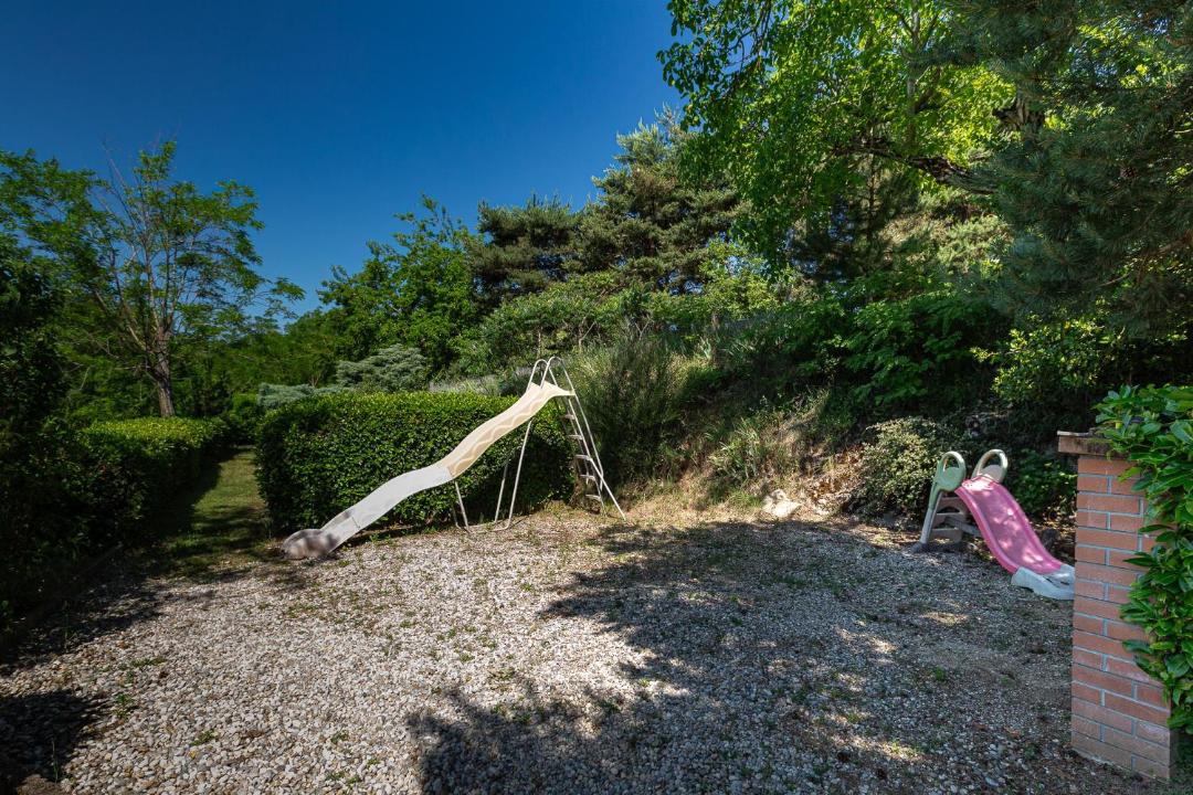 Photo of Others in Colombier-le-Vieux