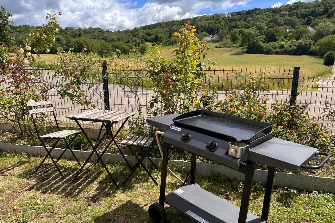 Photo of Outdoor in Menetru-le-Vignoble