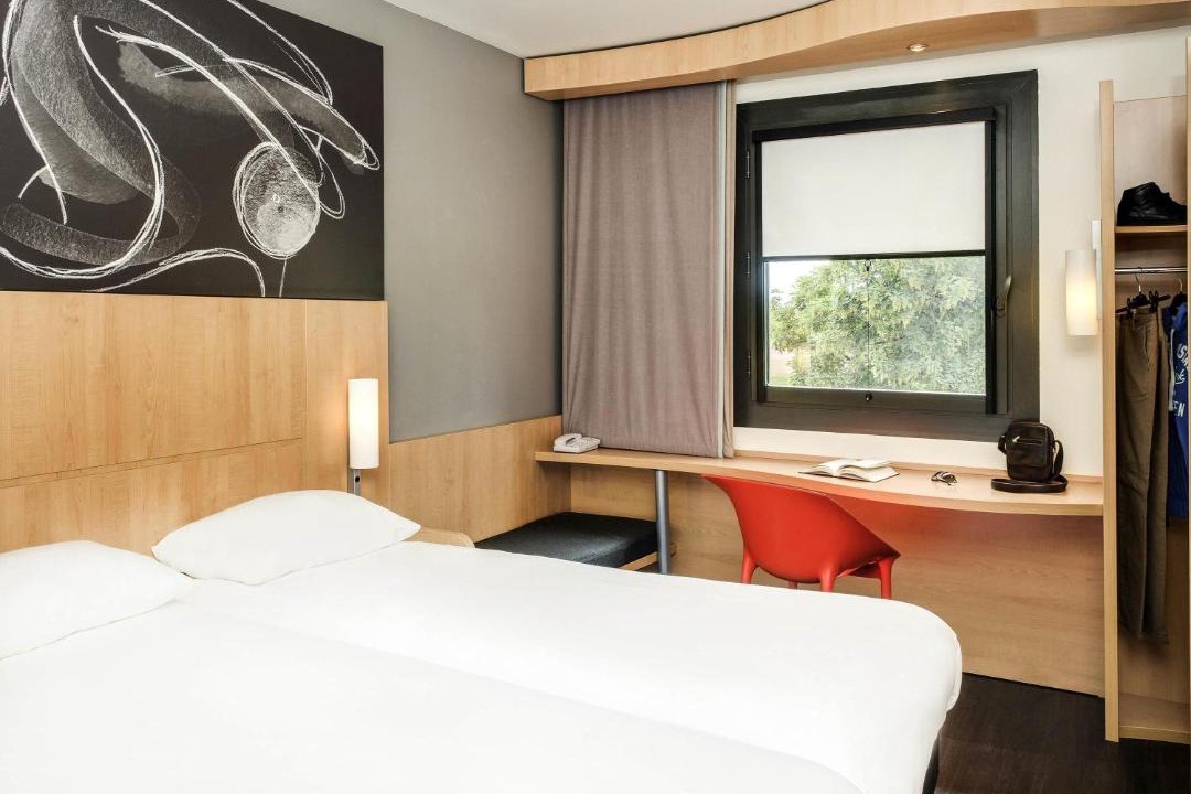 Photo of Bedroom in Montceau-les-Mines