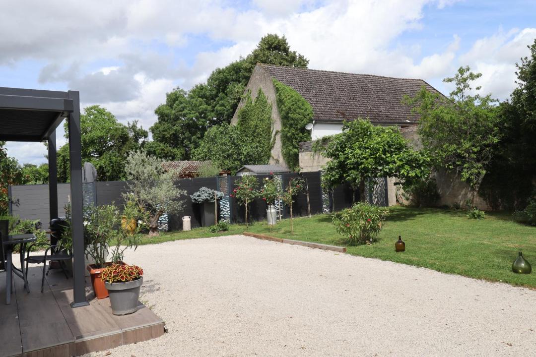 Photo of Others in Longeault