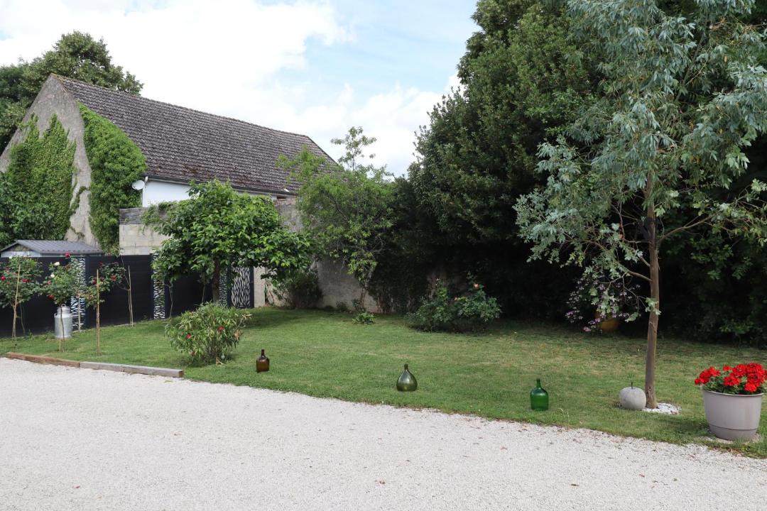 Photo of Others in Longeault
