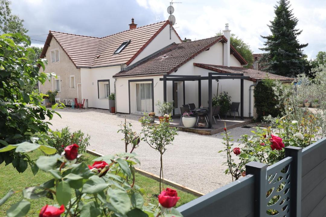 Photo of Others in Longeault