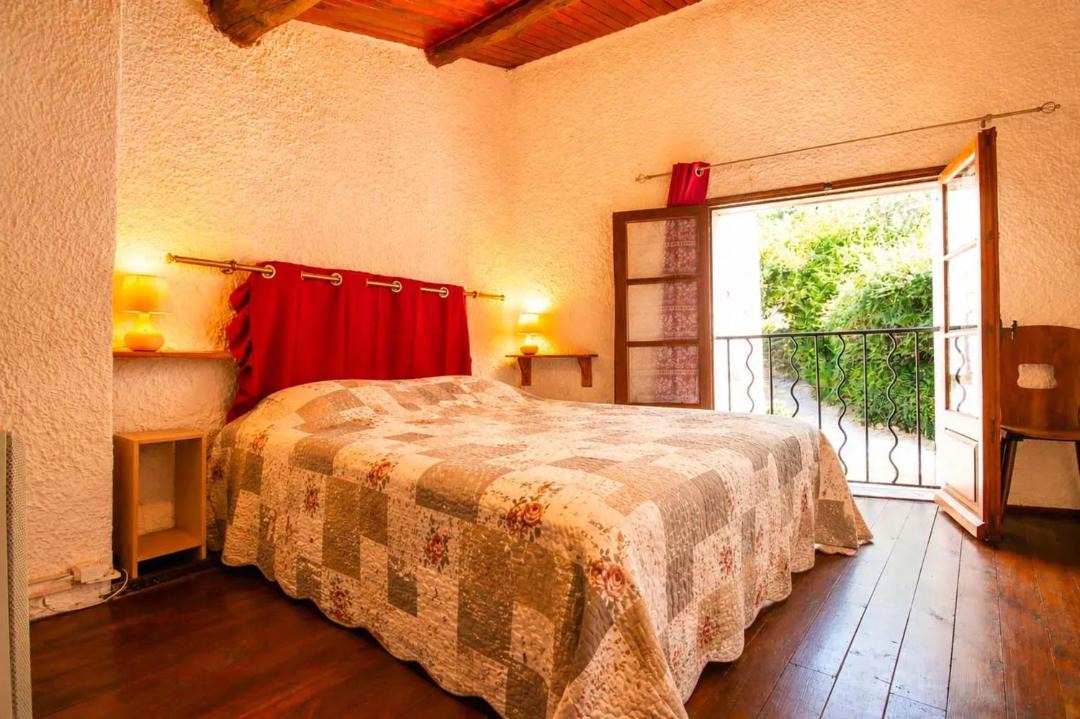Photo of Bedroom in La Roche-sur-le-Buis