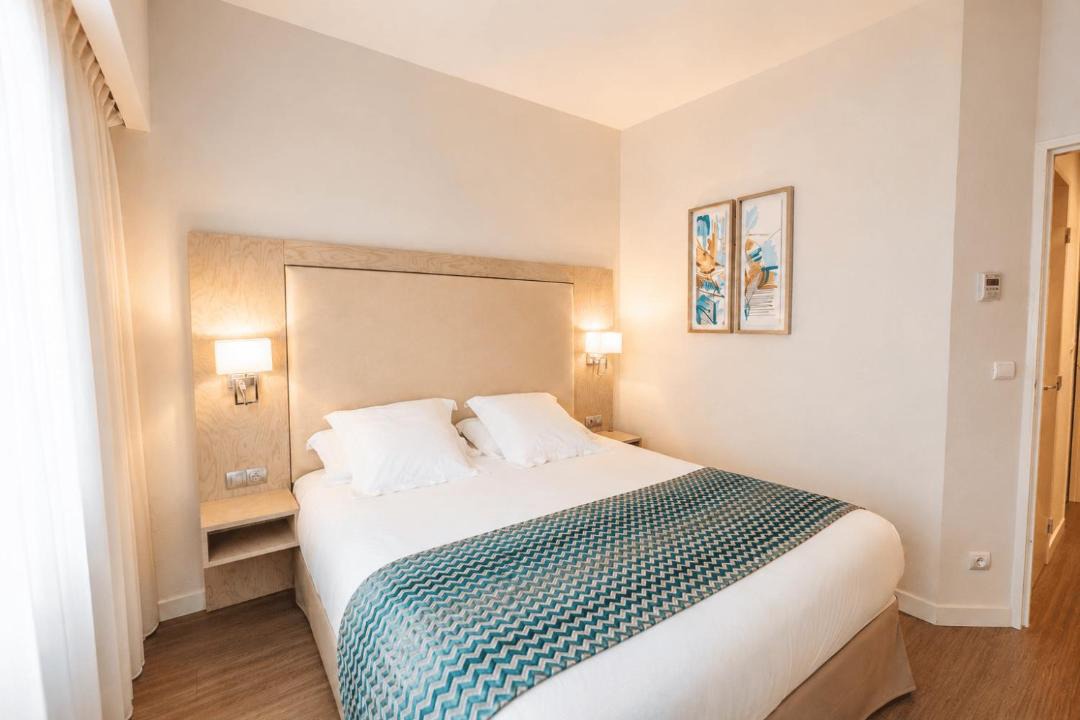 Photo of Bedroom in Dracy-le-Fort