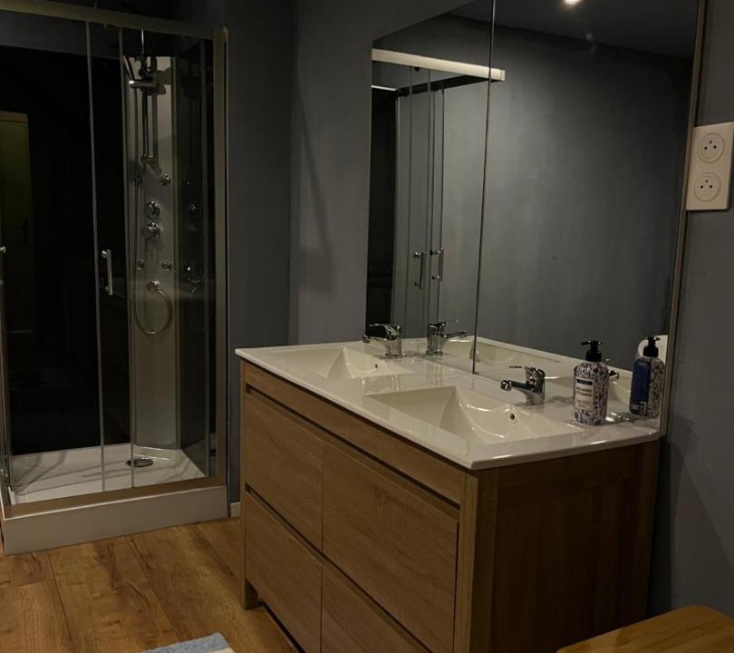 Photo of Bathroom in Cercy-la-Tour