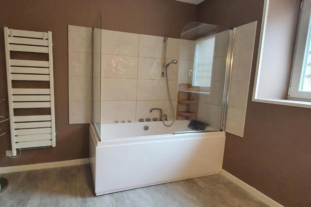 Photo of Bathroom in Anchenoncourt-et-Chazel