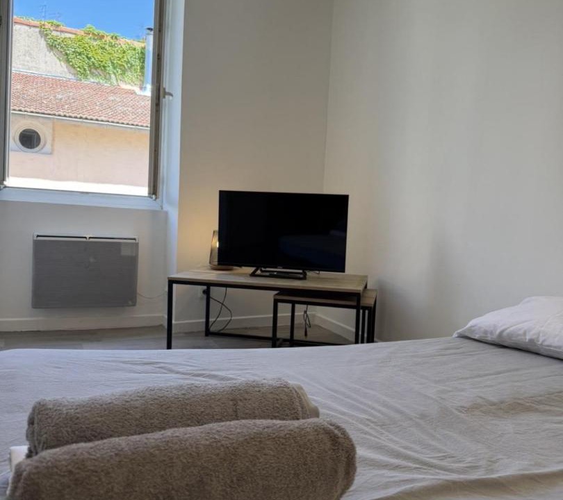 Photo of Bedroom in Valence