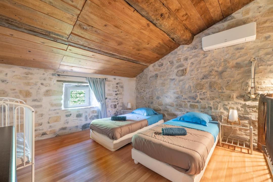 Photo of Bedroom in Saint-Alban-sous-Sampzon