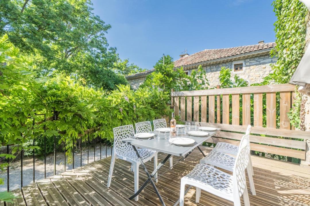 Photo of Patio Balcony in Saint-Alban-sous-Sampzon