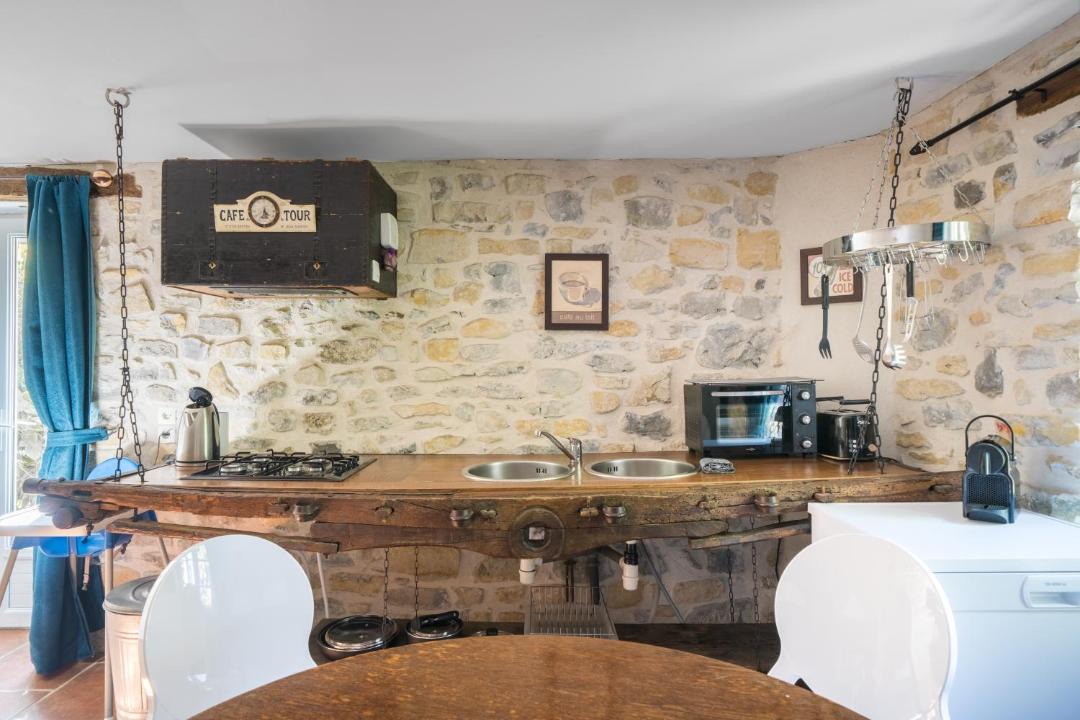 Photo of Kitchen in Saint-Alban-sous-Sampzon