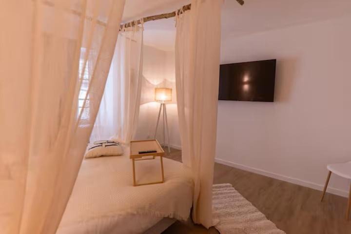 Photo of Bedroom in Vesoul