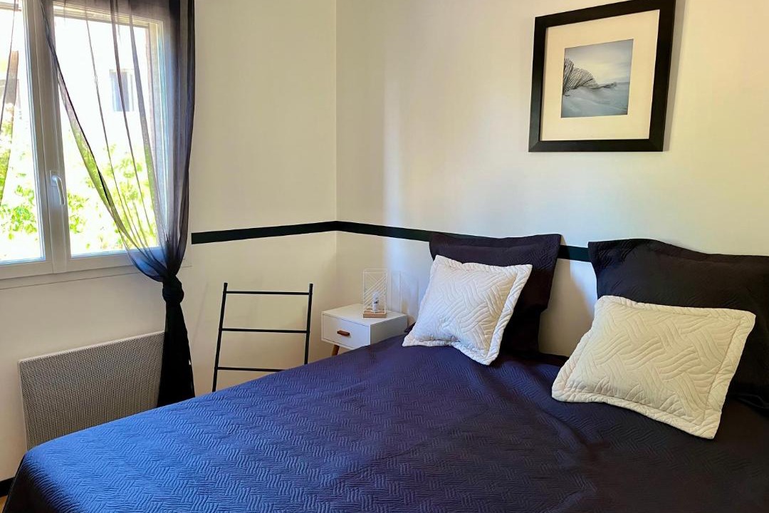 Photo of Bedroom in Vesseaux