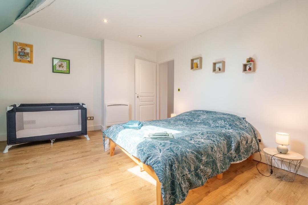 Photo of Bedroom in Arnay-le-Duc