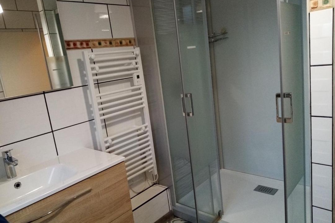 Photo of Bathroom in Premanon