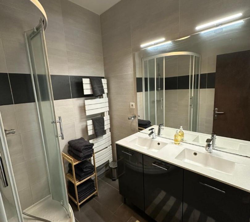 Photo of Bathroom in Coudes