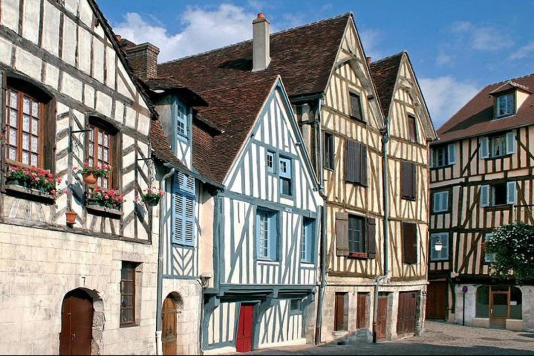 Photo of Buildings in Arcy-sur-Cure