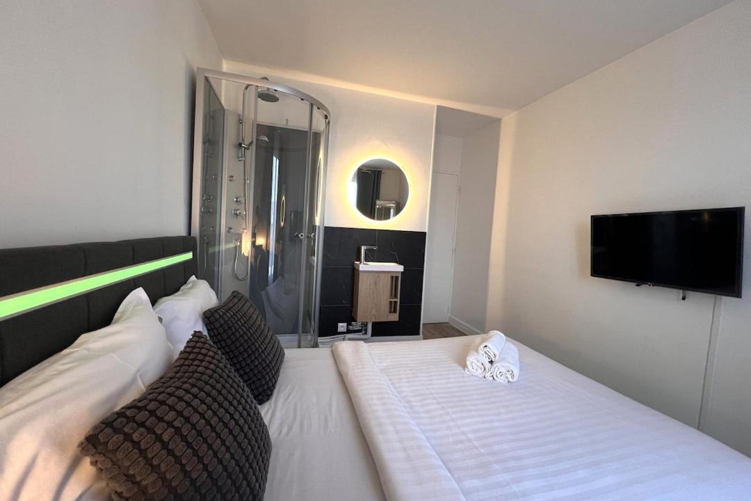 Photo of Bedroom in Choisy-le-Roi