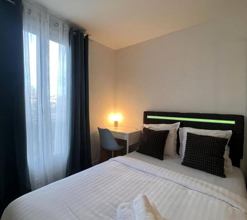 Photo of Bedroom in Choisy-le-Roi