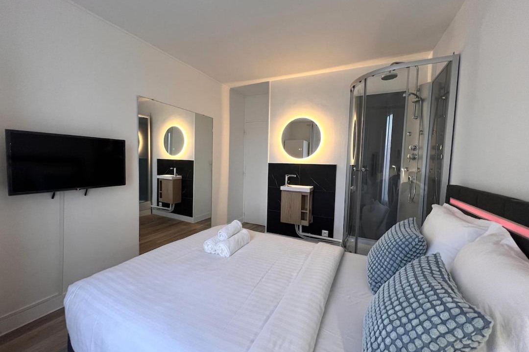 Photo of Bedroom in Choisy-le-Roi