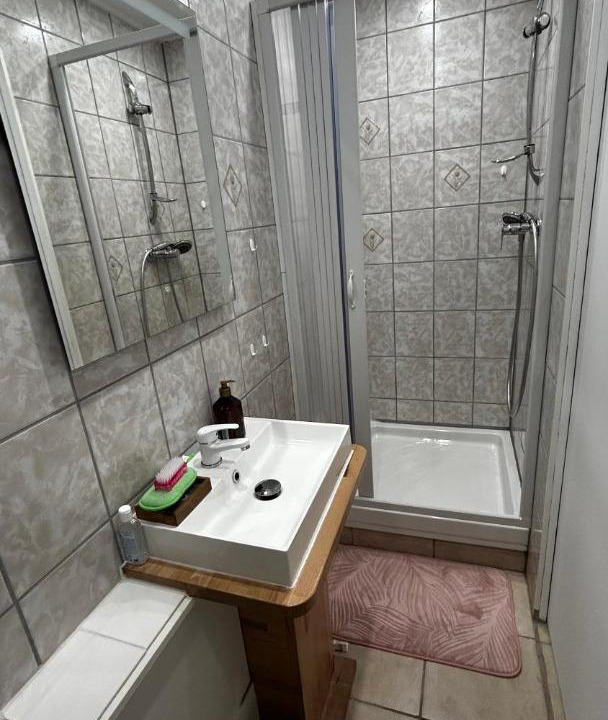 Photo of Bathroom in Saulieu