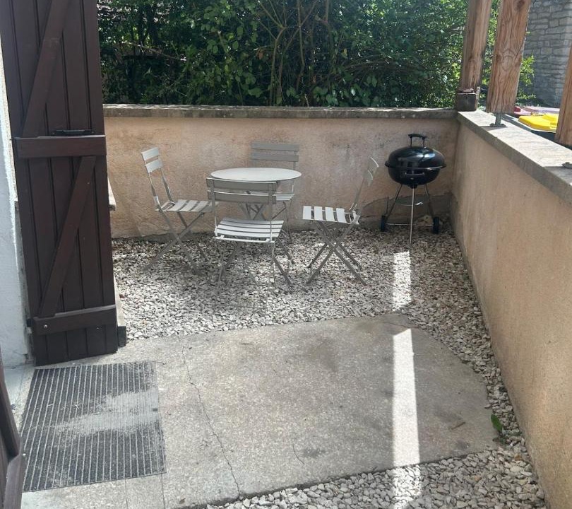 Photo of Patio Balcony in Saint-More