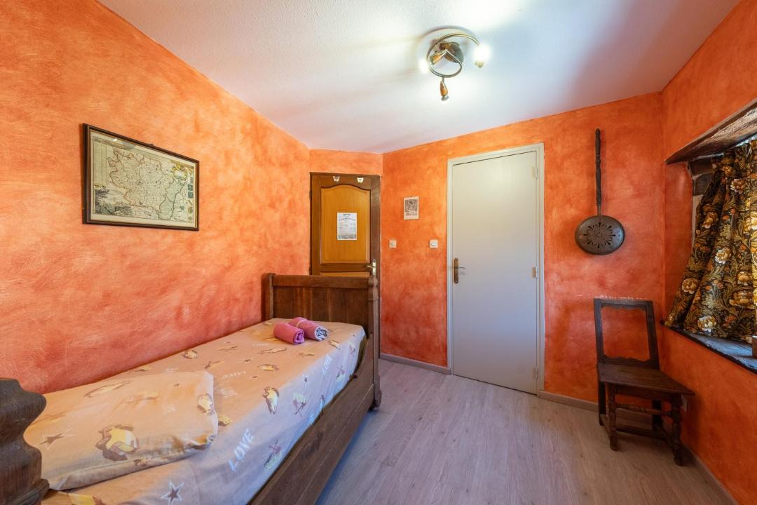 Photo of Bedroom in Saint-Paul