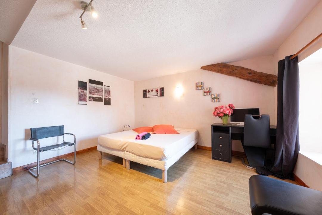 Photo of Bedroom in Saint-Paul