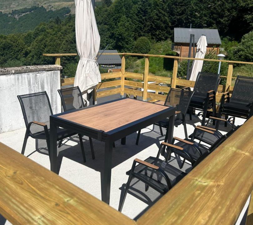 Photo of Patio Balcony in Saint-Jacques-des-Blats