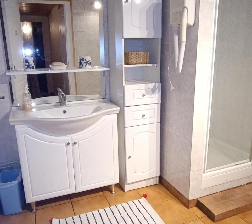 Photo of Bathroom in Dampierre-sur-Linotte