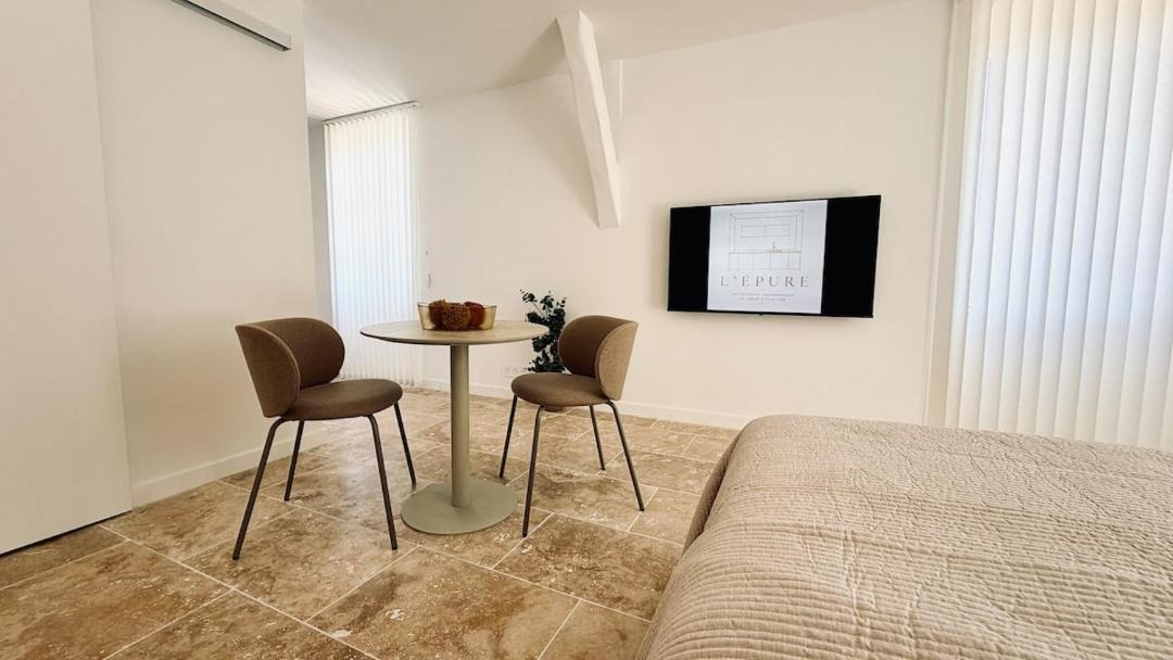 Photo of Others in Avallon