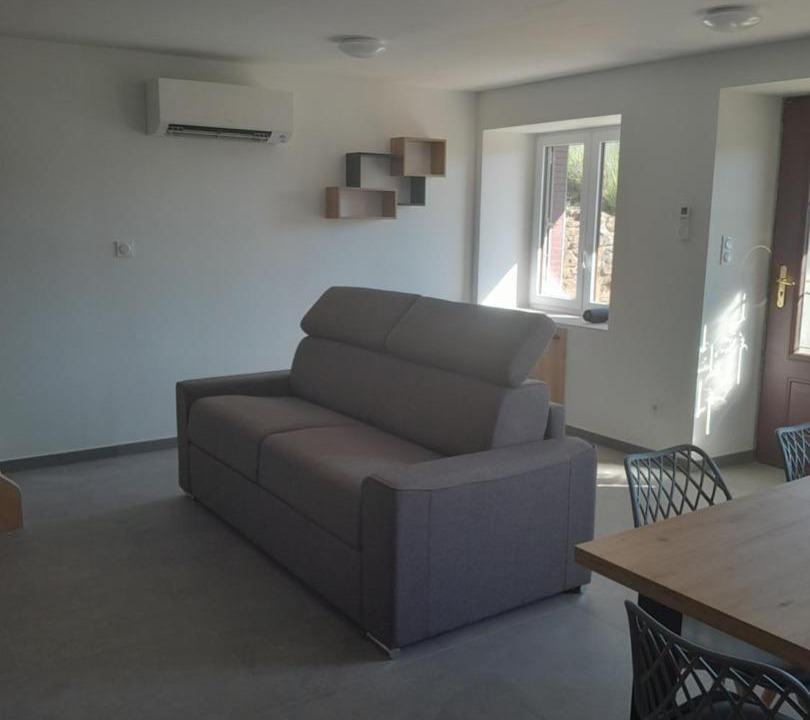 Photo of Livingroom in Gilhoc-sur-Ormeze