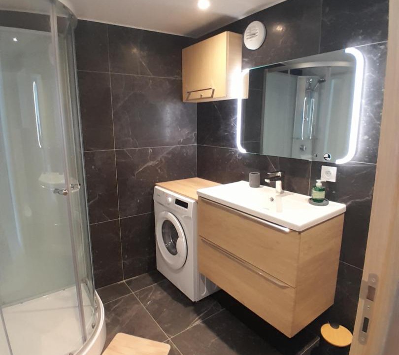 Photo of Bathroom in Gilhoc-sur-Ormeze