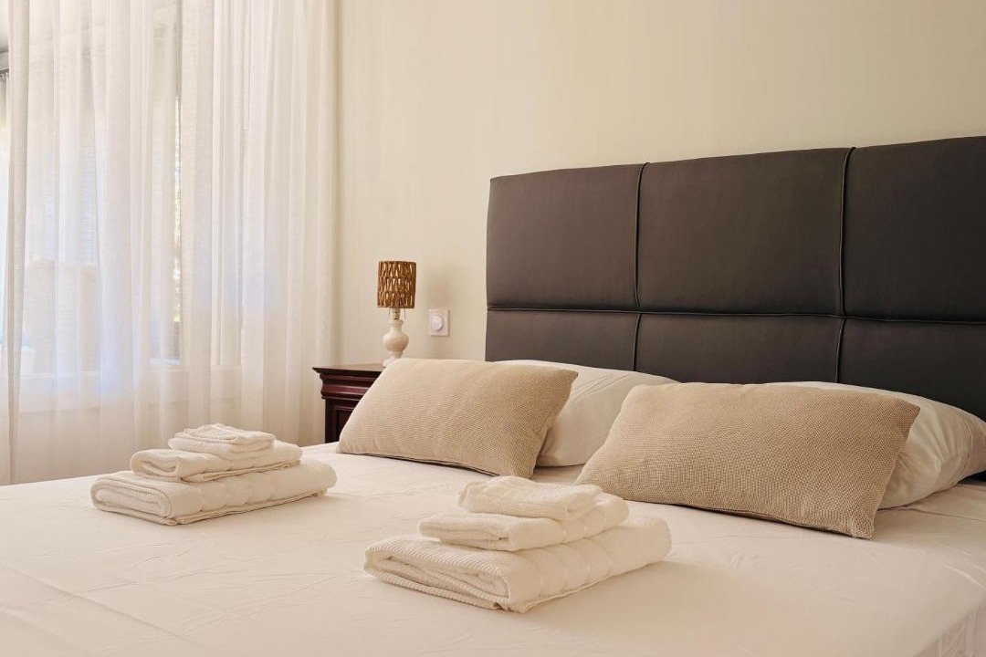 Photo of Bedroom in Crest